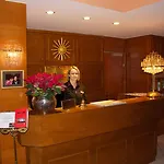 Newly Renovated Boutique Hotel Vier Jahreszeiten In The Heart Of Salzburg 4* Salzburg
