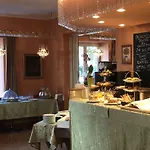 Newly Renovated Boutique Hotel Vier Jahreszeiten In The Heart Of Salzburg