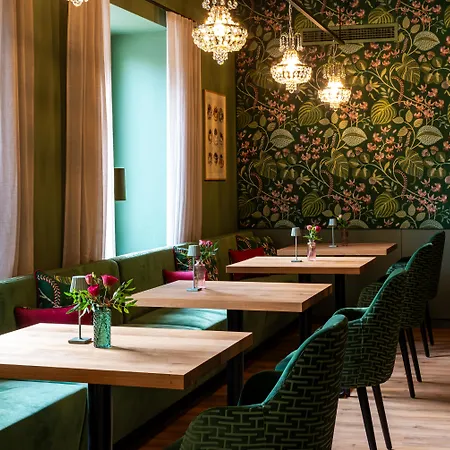 Vier Jahreszeiten 4*