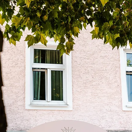 Hotell Vier Jahreszeiten