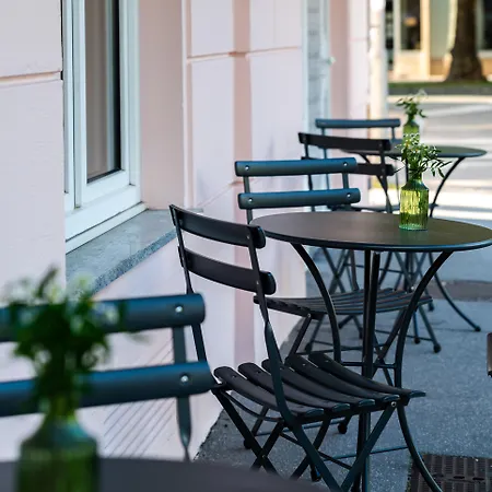 Vier Jahreszeiten Hotell Salzburg