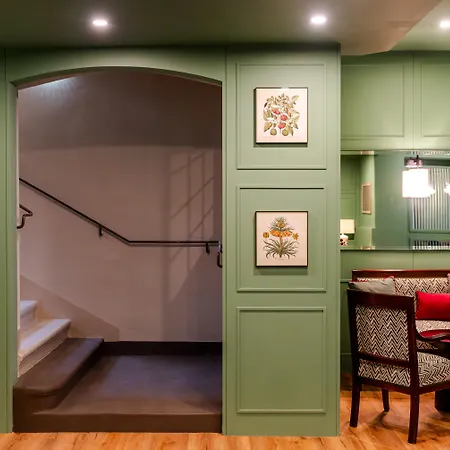 Vier Jahreszeiten 4*