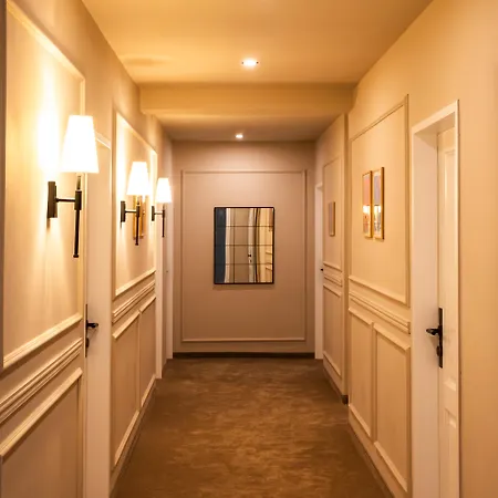 Newly Renovated Boutique Vier Jahreszeiten In The Heart Of