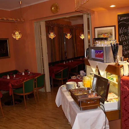 Hotell Vier Jahreszeiten 4*