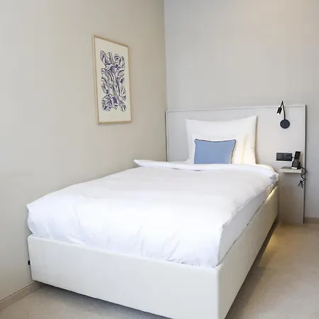Newly Renovated Boutique Vier Jahreszeiten In The Heart Of 4*