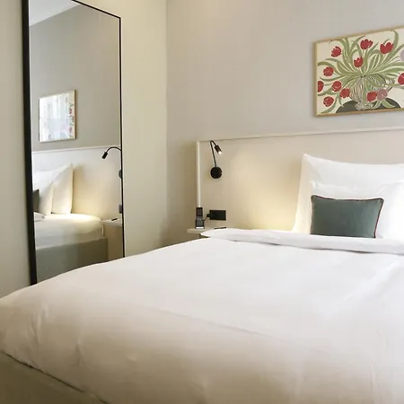 Newly Renovated Boutique Vier Jahreszeiten In The Heart Of מלון 4*