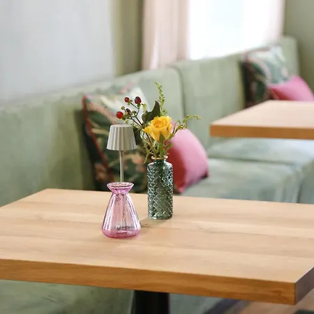 Newly Renovated Boutique Vier Jahreszeiten In The Heart Of 4*