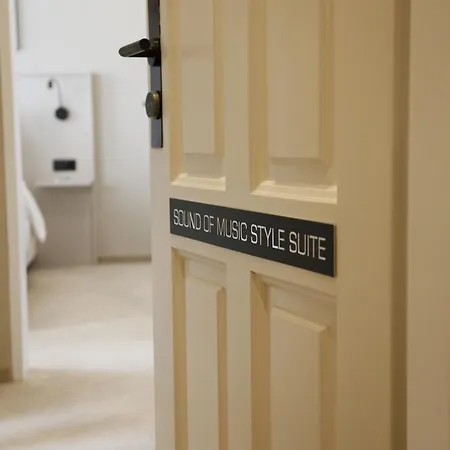Newly Renovated Boutique Vier Jahreszeiten In The Heart Of 4*