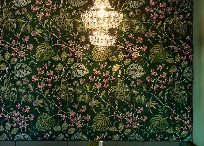 Vier Jahreszeiten Ξενοδοχείο 4*