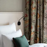 Newly Renovated Boutique Hotel Vier Jahreszeiten In The Heart Of Salzburg 4*
