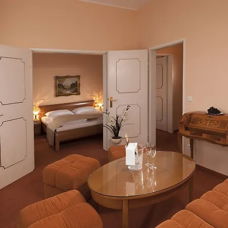 Vier Jahreszeiten Hotel Salzburg